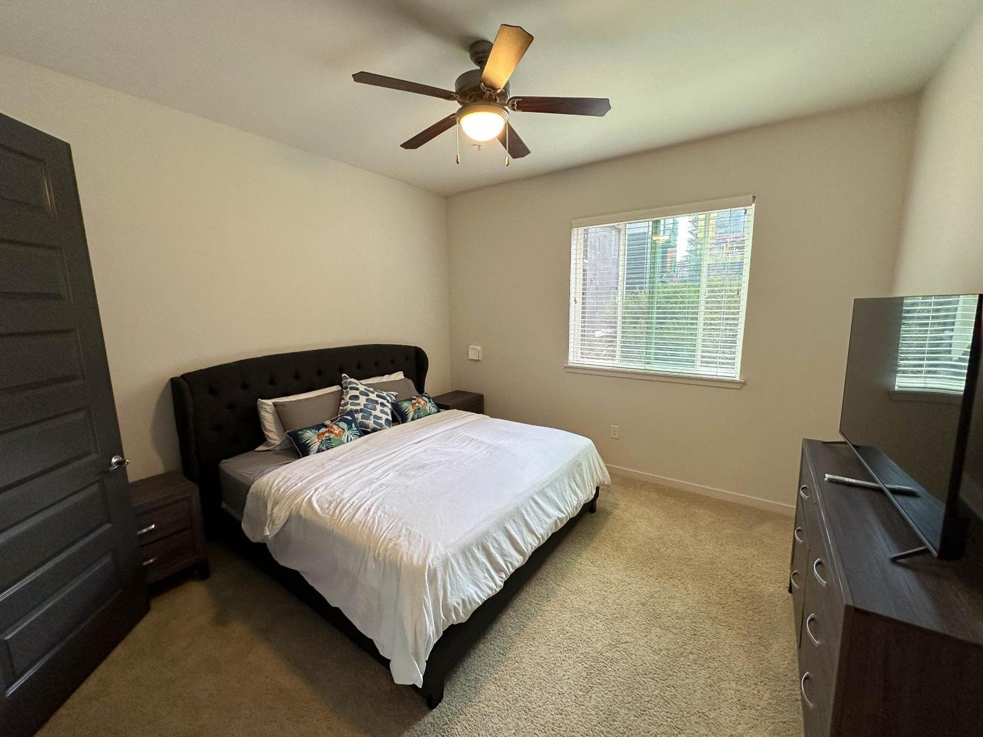 Luxury Designed 2 Bedrooms Part Hotel In Woodland Hills Ca - Los Angeles — Photos 3